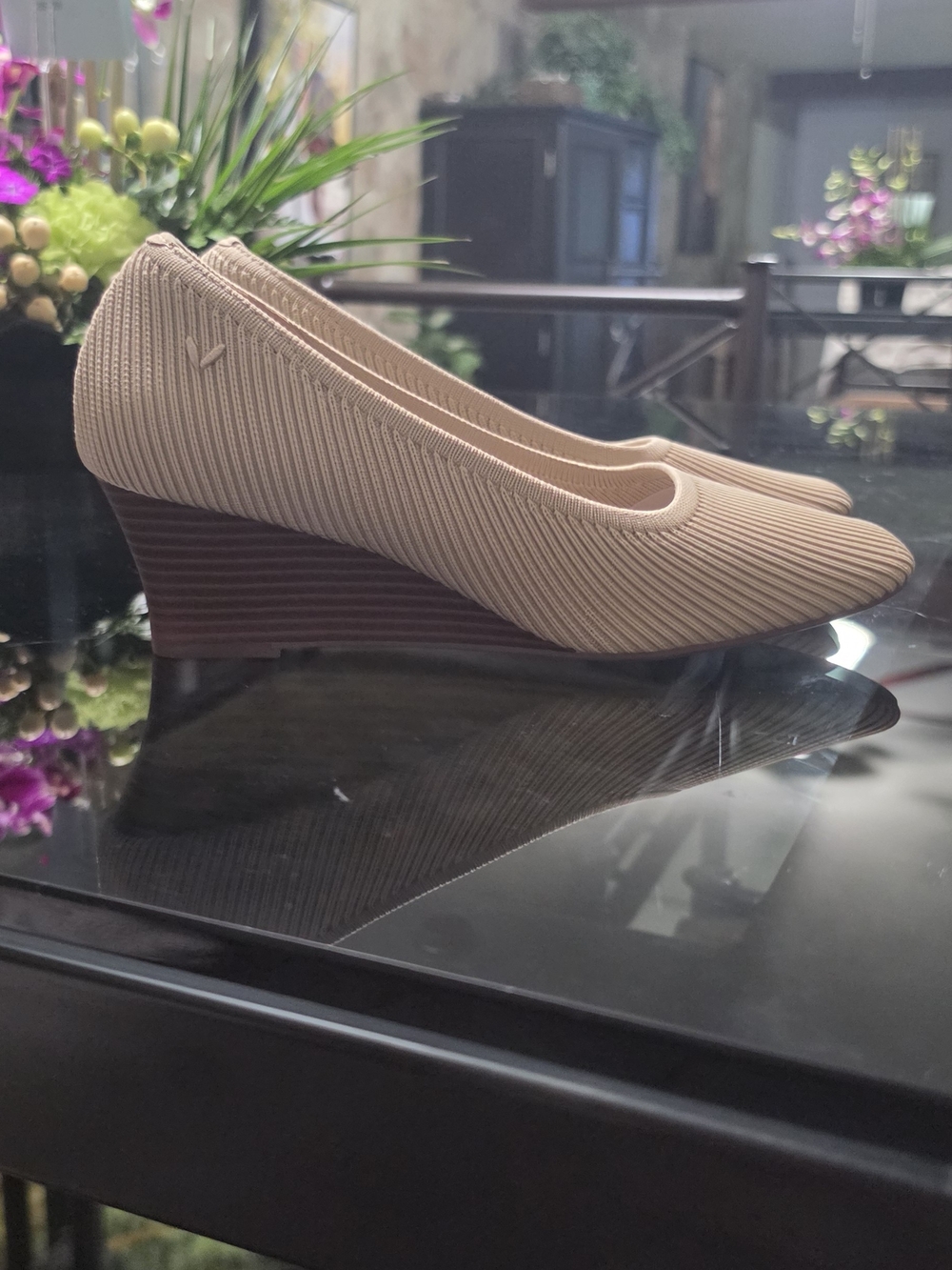 Vivaia Margot Wedge New 8.5 ALMOND